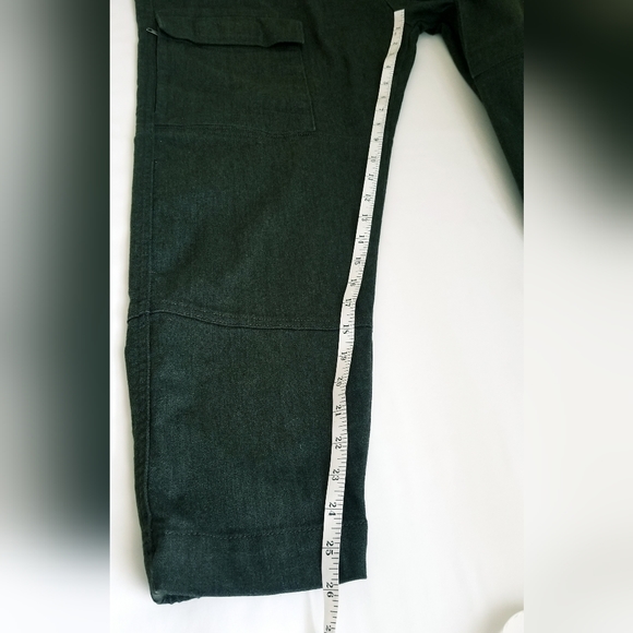 Levi's Dark Green Cargo Joggers - Picture 15 of 16
